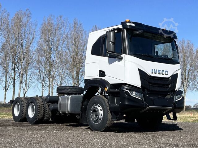 Alváz vezetőfülkével Iveco T-Way AT380T47H-4200 Chassis Cabin (5 units)