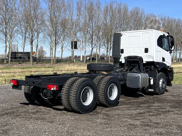 Alváz vezetőfülkével Iveco T-Way AT380T47H-4200 Chassis Cabin (5 units)