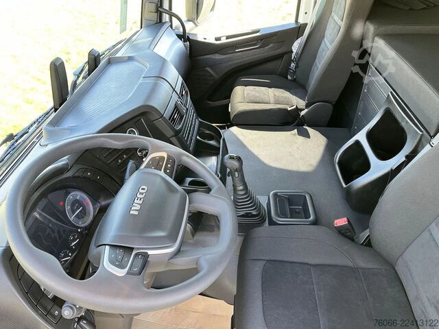 Alváz vezetőfülkével Iveco T-Way AT380T47H-4200 Chassis Cabin (5 units)