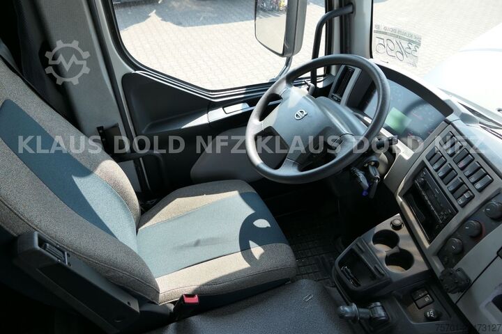 Škatlasti tovornjak VOLVO FL 240 Pritsche Plane Org 145000 km  LBW Euro 6