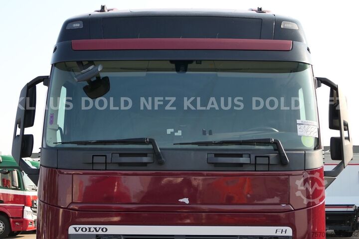 Prostorninska vlačilna enota VOLVO FH 460 Globetrotter 2-Tanks Euro 6