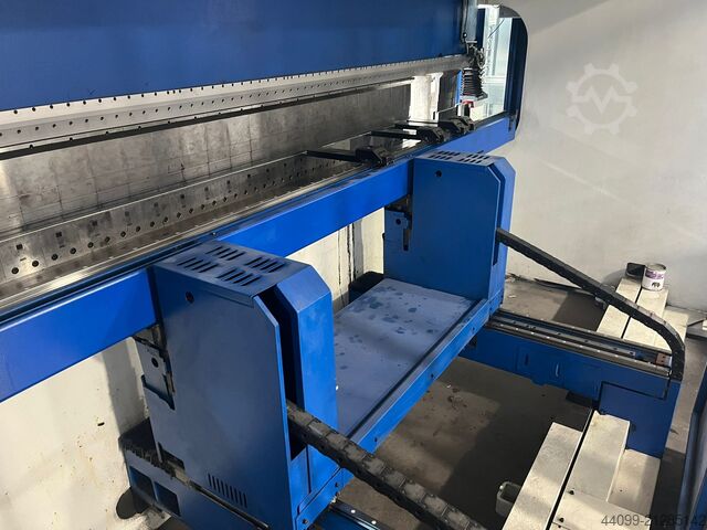 Press brake TRUMPF TrumaBend V 200