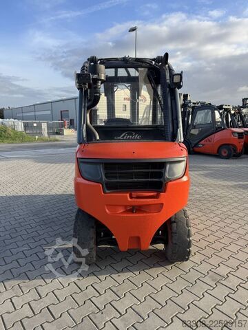 Diesel gaffeltrucks Linde H30D-02