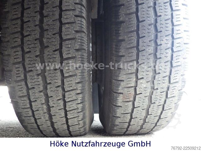 Transporter mit Kipper IVECO 70 C 18 DoKa/Kipper/Palfinger Kran/Greifer/2xAHK