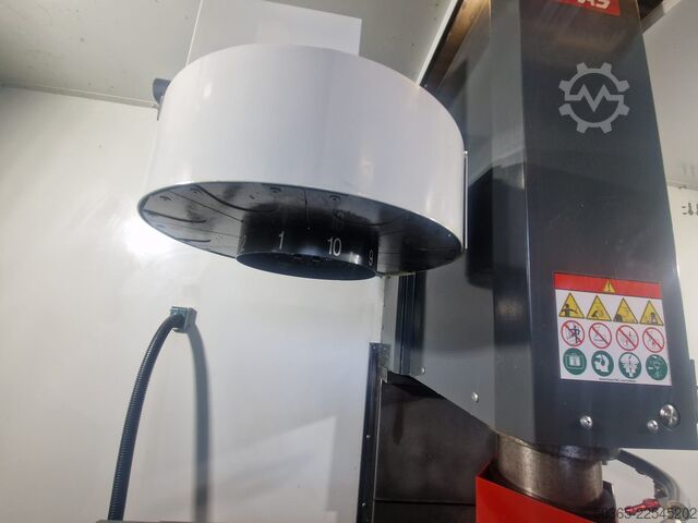 Vertikālais apstrādes centrs Haas TM-2P