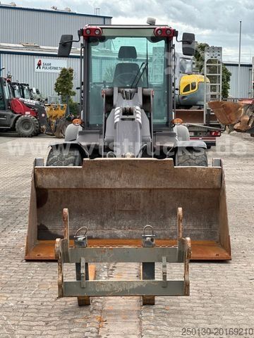 Utovarivač na kotačima MECALAC AF 1200 4x4 Gabel Schaufel