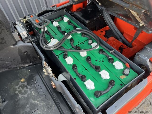 電動3輪フォークリフト Linde E12-02