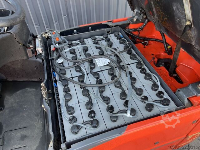 Elektrikli 3 tekerlekli forklift Linde E16-02