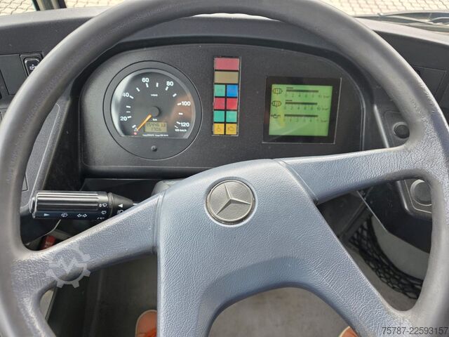都市間バス MERCEDES-BENZ LE 530 40+56+1+1