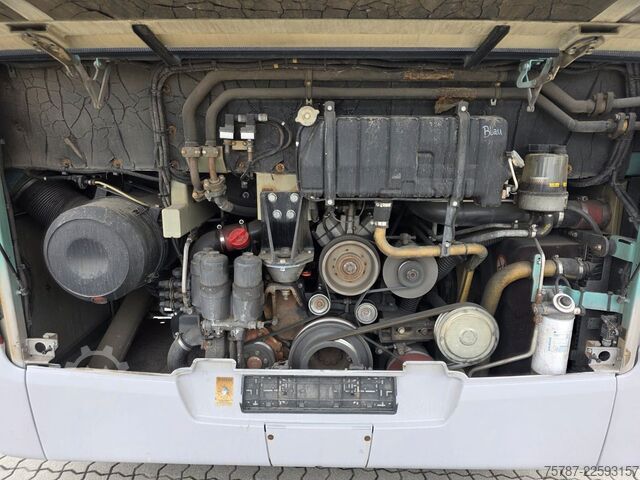 都市間バス MERCEDES-BENZ LE 530 40+56+1+1