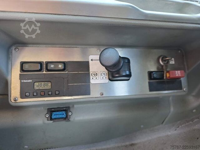 都市間バス MERCEDES-BENZ LE 530  n40+56+1+1