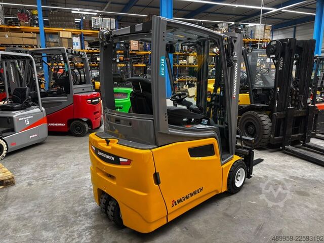 Empilhador eléctrico de 3 rodas Jungheinrich EFG218