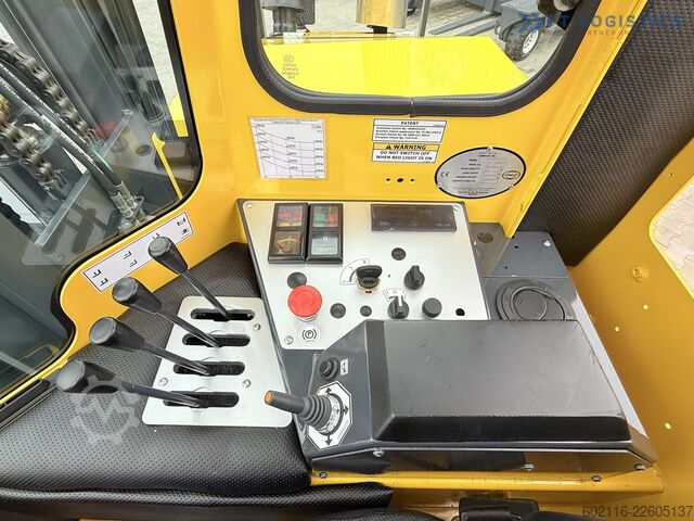 Keturs kryptimis krautuvas Combilift C4000 GAS DUPLEX 4600 FREE-LIFT CABIN