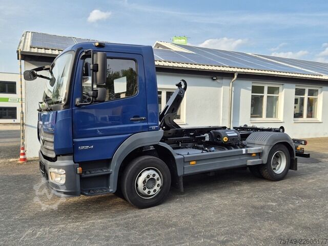 Camião porta-contentores de gancho mercedes-benz 1224 L Atego City Abrollkipper NEU AHK Euro 6