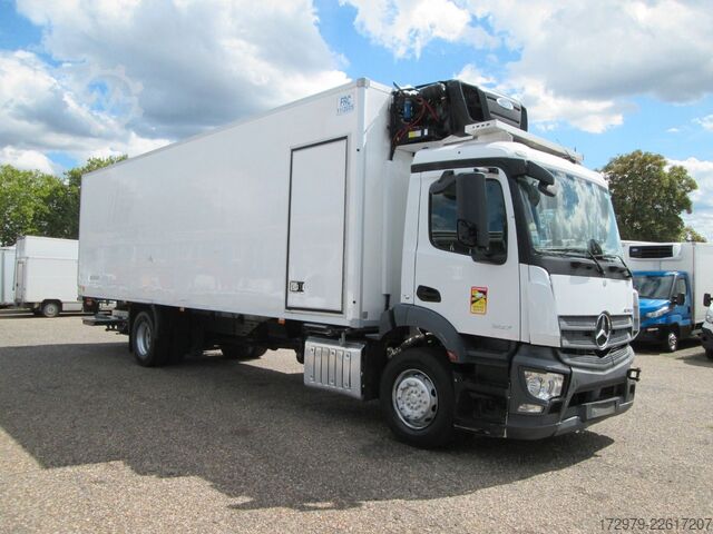 Refrigerated truck MERCEDES-BENZ Antos 1827 *XXL-Carrier Kühlkoffer 8.90m*