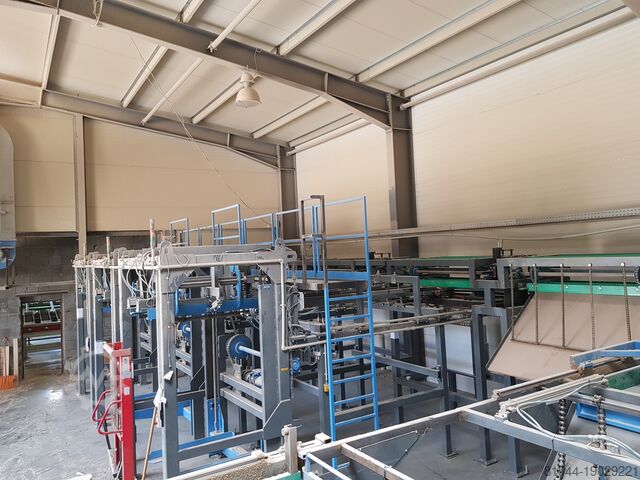 Stacking containers WRAVOR Zlagalni boxi