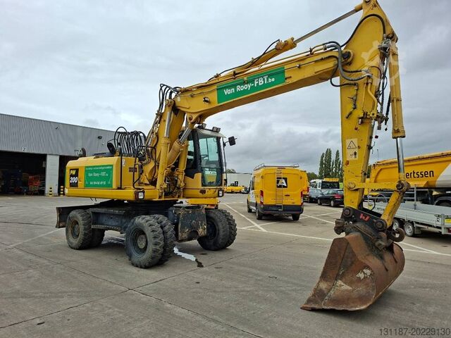 Kerekes kotrógép Komatsu PW 200-7H