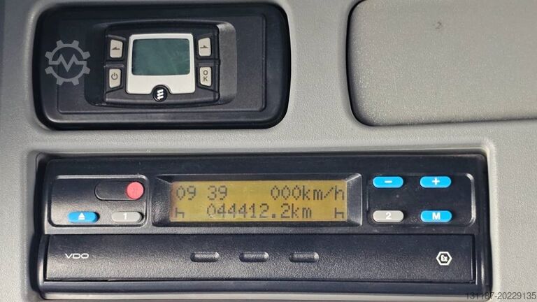 Terepjáró daru Grove GMK4100L-1 (2pcs available - Qatar)
