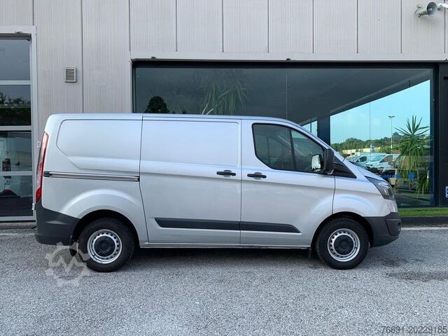 Dobozos furgon Ford Custom Van  2.2 TDCi 100cv ?