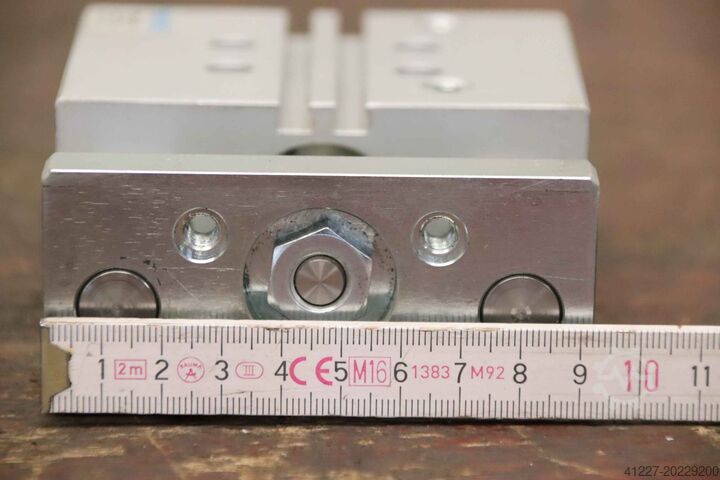 Stýrisíll Festo DFM-25-30-P-A-GF  170849