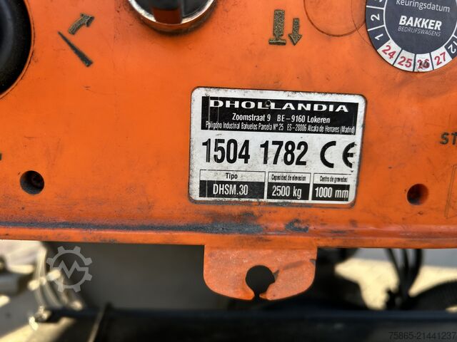 Pengangkutan dalam peti sejuk/beku Schmitz Cargobull / SOR Iberica / Carrier Vector 1550 Reefer / Fr...