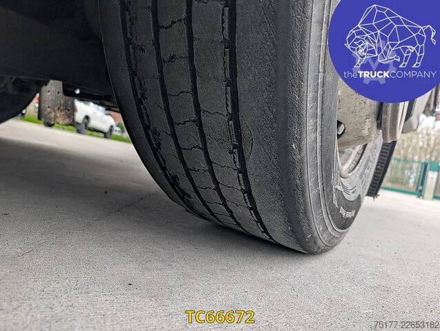 انزلاق القماش المشمع Mercedes-Benz Actros 2548