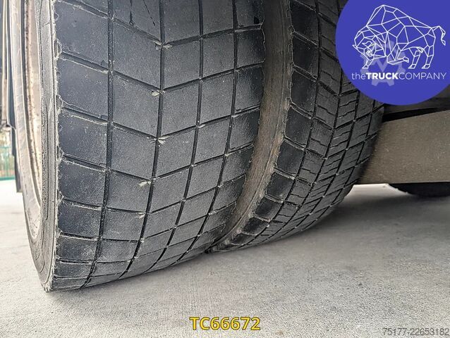 انزلاق القماش المشمع Mercedes-Benz Actros 2548