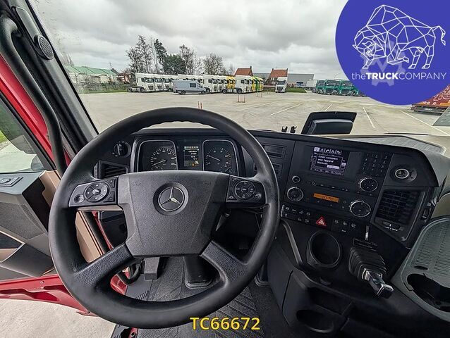 انزلاق القماش المشمع Mercedes-Benz Actros 2548