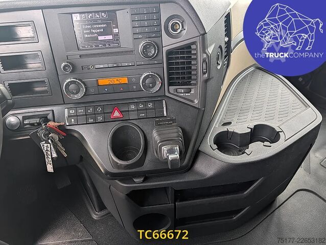 انزلاق القماش المشمع Mercedes-Benz Actros 2548