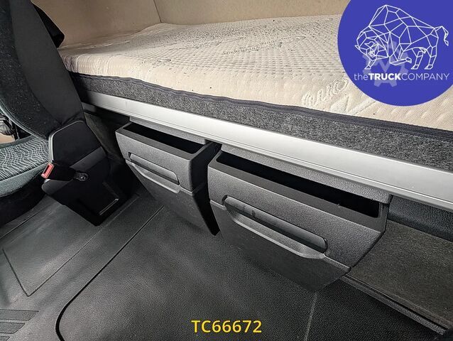 انزلاق القماش المشمع Mercedes-Benz Actros 2548