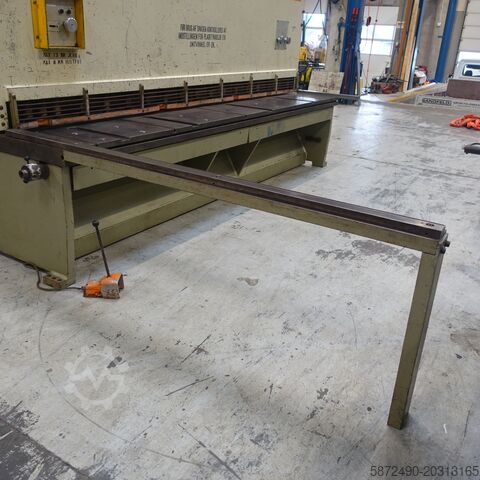Gunting guillotine hidrolik Donewell 13-4000
