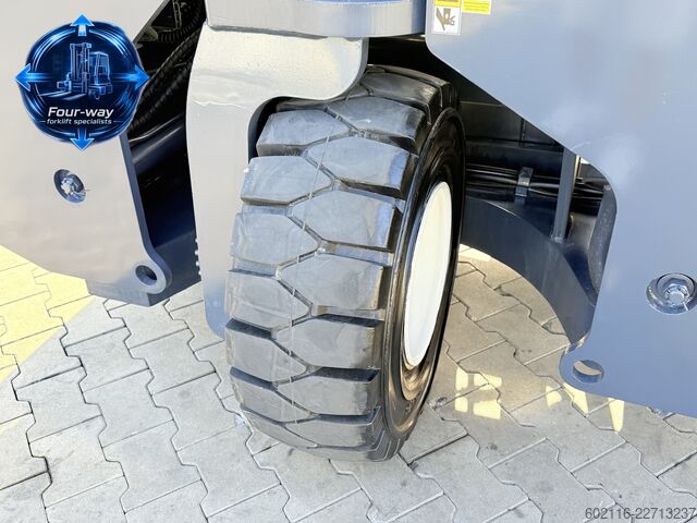 चार-तरफ़ा फोर्कलिफ्ट Combilift C3000XL GAS DUPLEX 4550 SIDE SHIFT