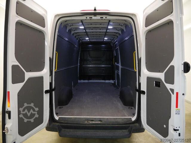 Furgoneta de caja alta VW Crafter Kasten 35 L4H3 NAV RFK äden