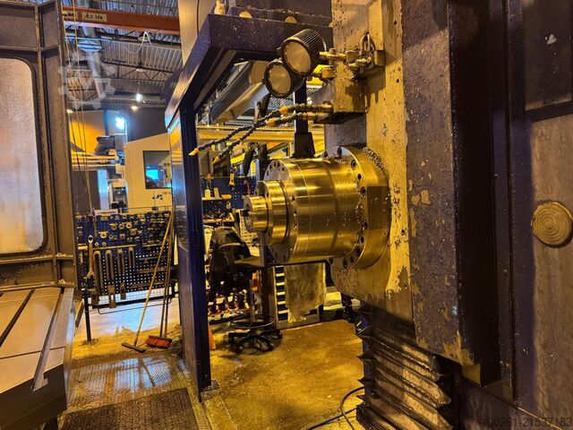 Borr- och fräsmaskin med bord TOS VARNSDORF WHN 110 Q