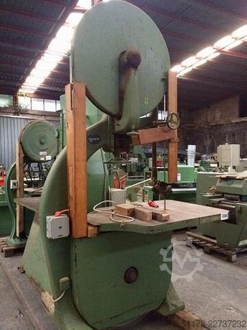 Primultini band saw with mm flywheels. 1000 Primultini 