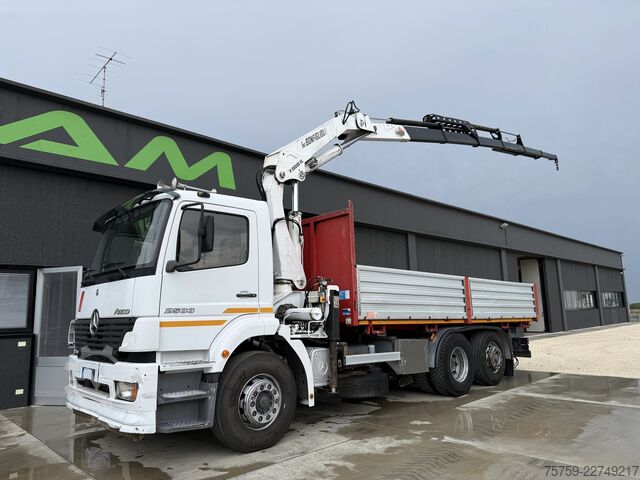 Grúa montada en camión Mercedes-Benz Atego 2533 Kipper + Kran Bonfiglioli 6x2