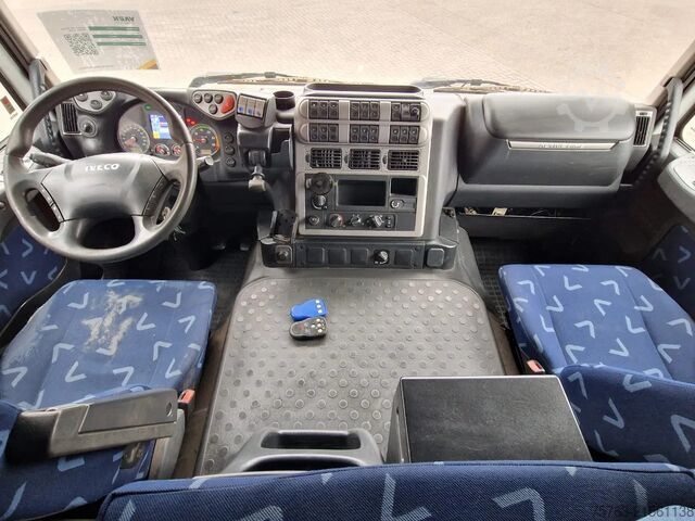 Mala Iveco Stralis 360 - 4x2 - Box with sidedoors - Loadli...