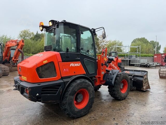  Kubota R 082