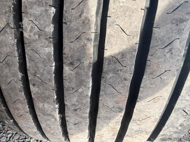 Naczepa otwarta z plandeką KRONE SDP 27 Schiebeplanenauflieger