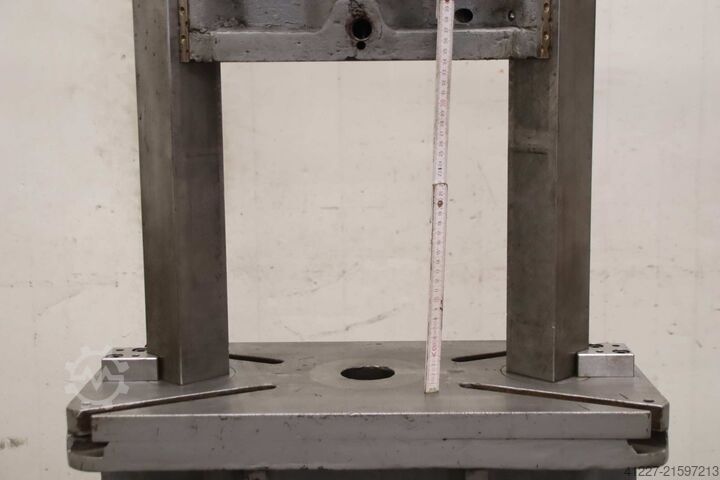 Πρέσα ατράκτου Allgaier Säulendurchgang 300 mm