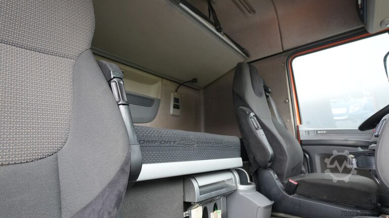 Volume SZM DAF XF 440 mega tractor unit