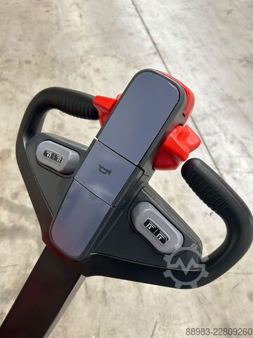 手动堆高车 EP ESA121-D2700