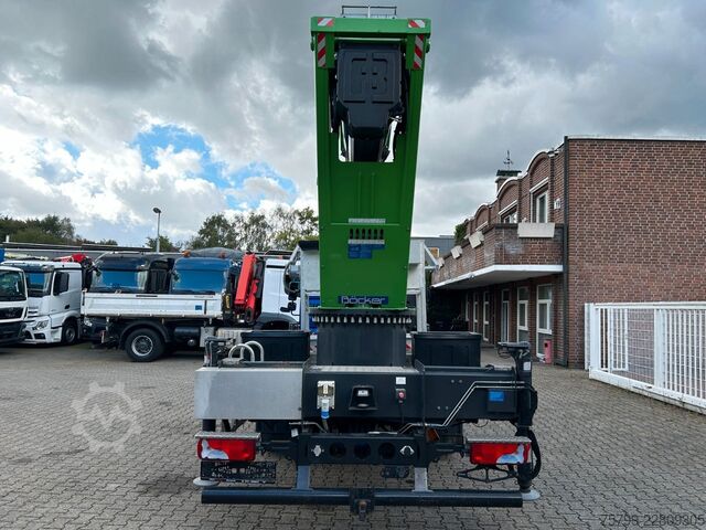 Камион со кран и комбе MAN 7.180 mit Böcker Dachdeckerkran bis 37 m 37-4000
