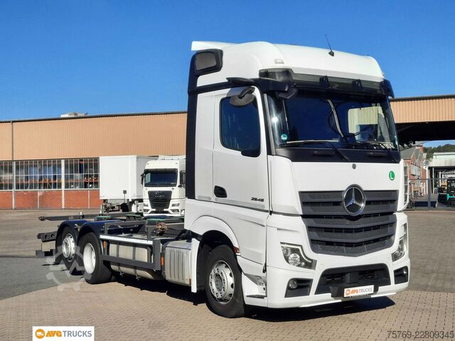 Autocamion cu caroserie interschimbabilă MERCEDES-BENZ 2545 L ACTROS L BigSpace Öl-Retarder 2 x 630 L