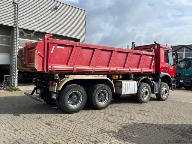 Camião basculante MERCEDES-BENZ Arocs 4143 8x4 4-Achs Kipper Meiller Bordmatik
