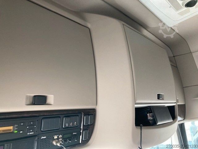 หัวลากมาตรฐาน DAF XF 530 SSC Leder+Intarder+Standklima+ALU+Traxon