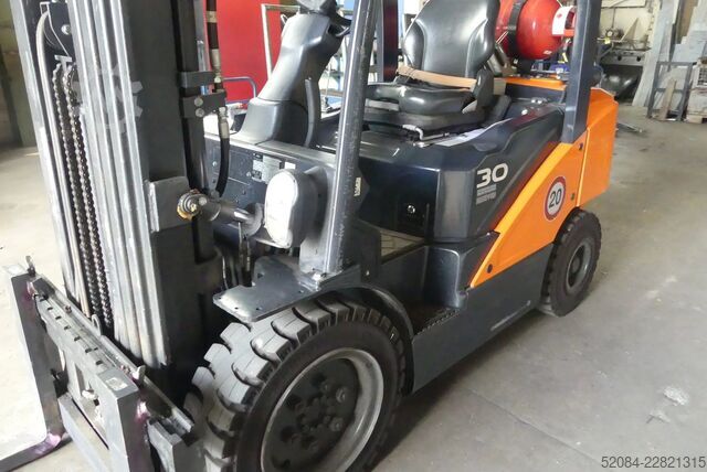 Doosan plinski viljuškar - 3 t DOOSAN G30