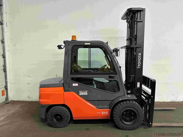 ডিজেল ফর্কলিফ্ট Toyota 52-8FDJF35 - TRIPLEX - NEUWERTIG !!!