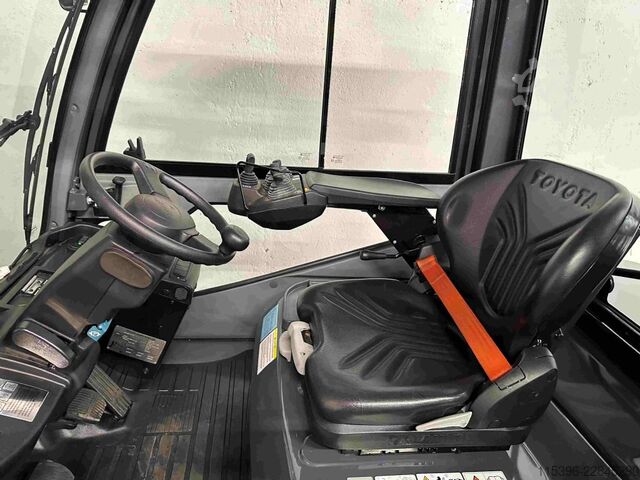 ডিজেল ফর্কলিফ্ট Toyota 52-8FDJF35 - TRIPLEX - NEUWERTIG !!!
