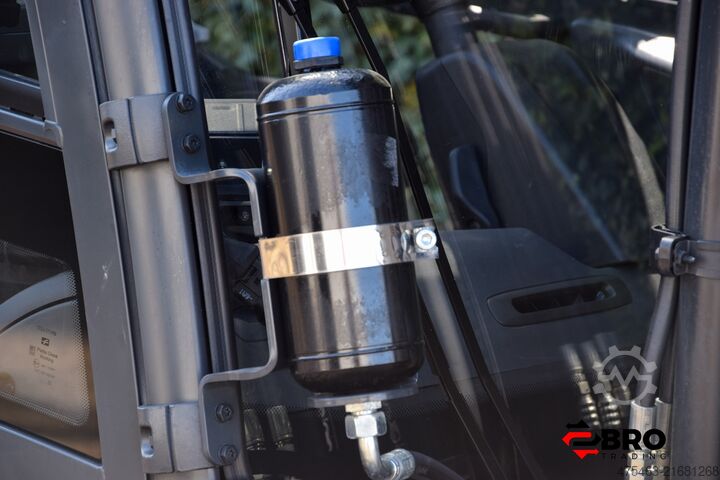 Chariot élévateur Linde X30-01 Li ion 5 Hydr. valves